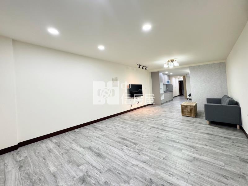 近體育園區.龍岡國小收租透店房屋室內格局與周邊環境