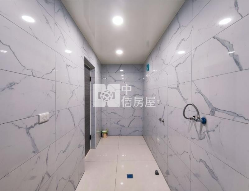 龍南路翻新一樓可當店面房屋室內格局與周邊環境