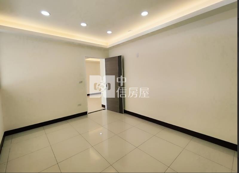 龍南路翻新一樓可當店面房屋室內格局與周邊環境