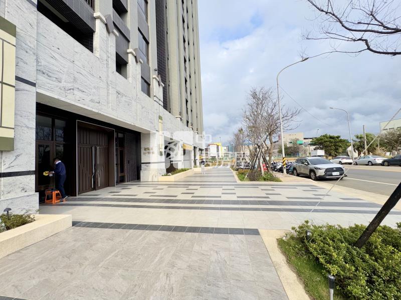 【神馬】客運園區-璟都麗緻大面寬店面(S6)房屋室內格局與周邊環境