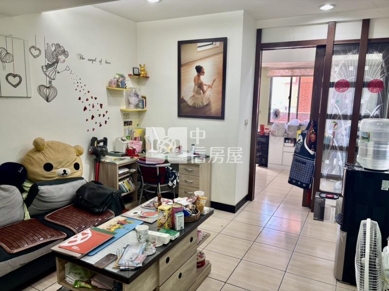 星巴克旁三房華廈房屋室內格局與周邊環境