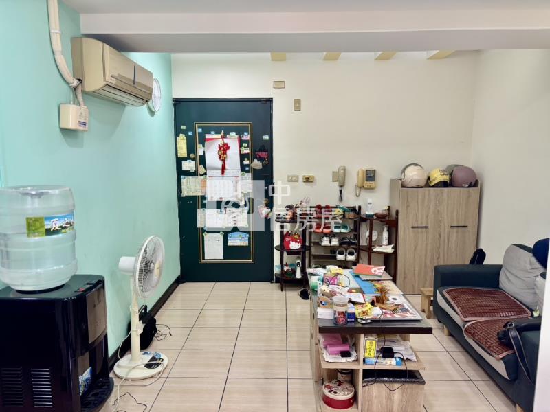 星巴克旁三房華廈房屋室內格局與周邊環境