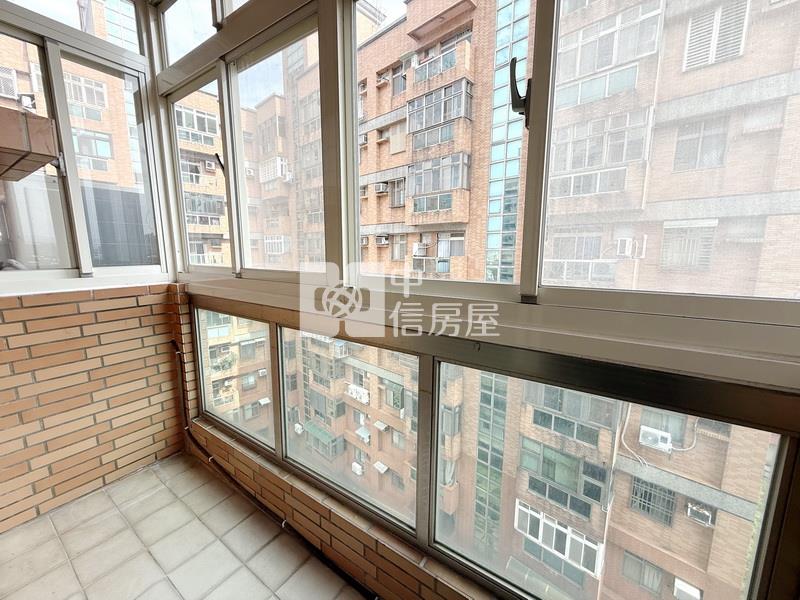 平興國小陸江城邑超美裝潢五房附子母車位房屋室內格局與周邊環境