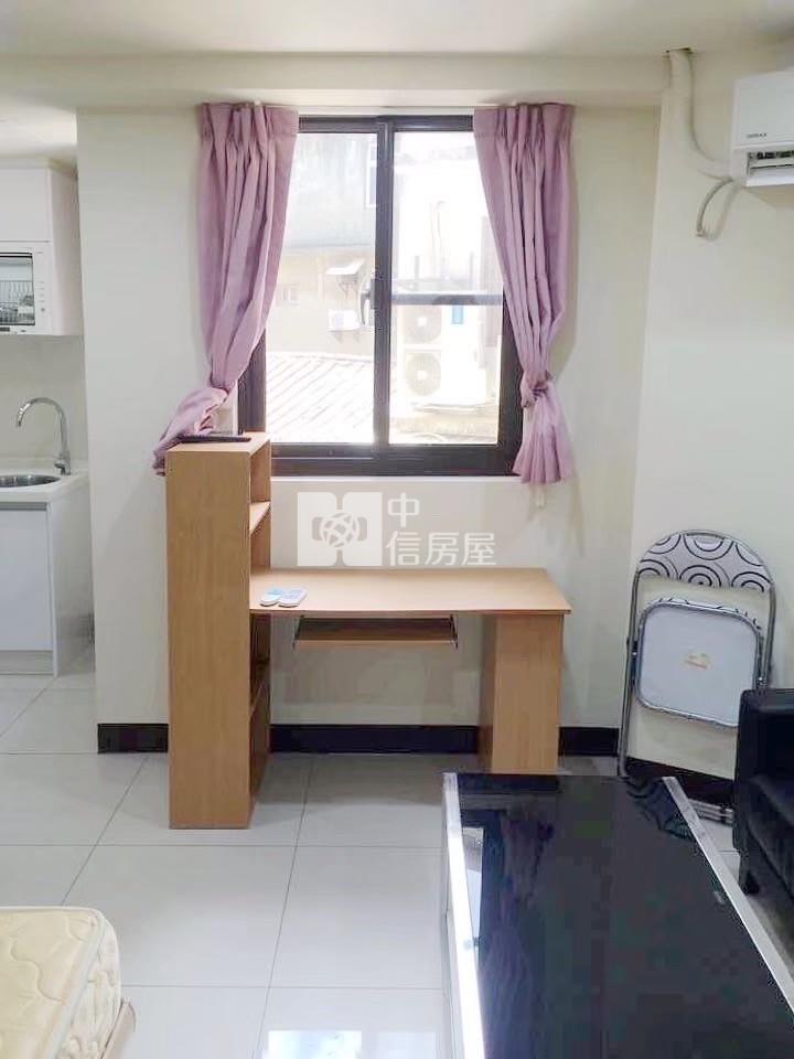 近高鐵SOGO收租有電梯有陽台廚房雙套房房屋室內格局與周邊環境