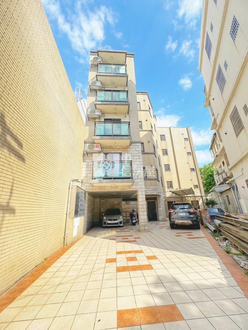 近高鐵SOGO收租有電梯有陽台廚房雙套房房屋室內格局與周邊環境