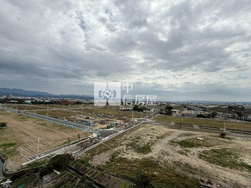 千謙苑精裝朝南大三房平車房屋室內格局與周邊環境
