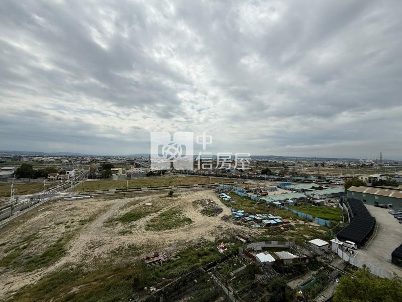 千謙苑精裝朝南大三房平車房屋室內格局與周邊環境
