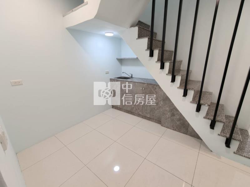 近安中商圈整新透天房屋室內格局與周邊環境