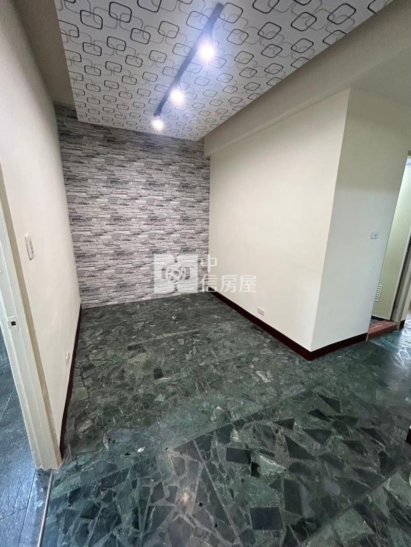 中壢體育園區健身三房美寓房屋室內格局與周邊環境