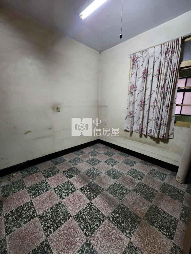 龍岡大地坪透天房屋室內格局與周邊環境