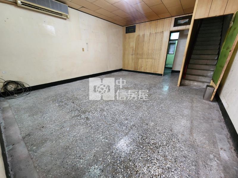 龍岡大地坪透天房屋室內格局與周邊環境
