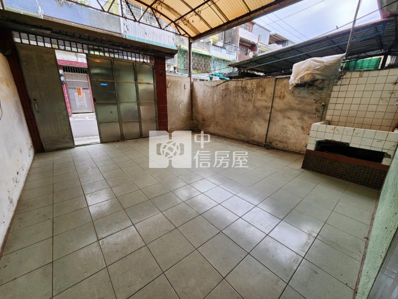 龍岡大地坪透天房屋室內格局與周邊環境
