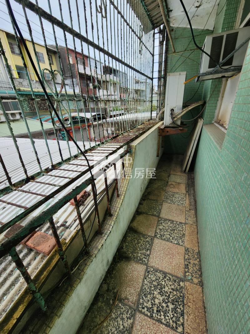 龍岡大地坪透天房屋室內格局與周邊環境