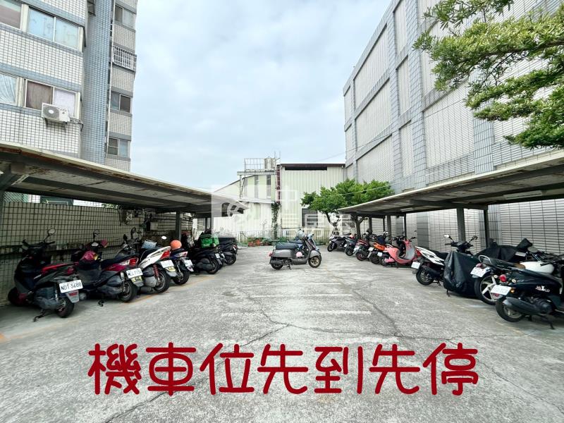 千萬視野無價|三面採光明亮通透入門玄關大客廳三房房屋室內格局與周邊環境