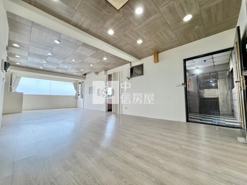 千萬視野無價|三面採光明亮通透入門玄關大客廳三房房屋室內格局與周邊環境