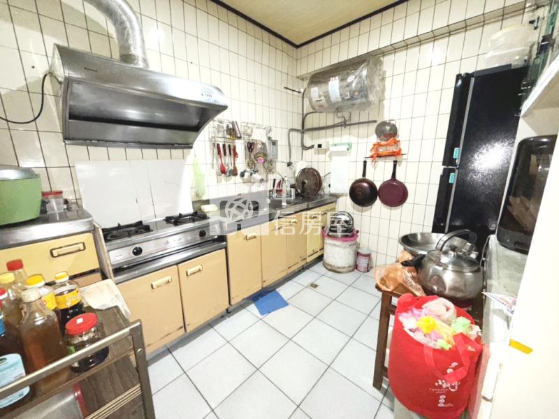 【新世紀】正內壢高中大透天房屋室內格局與周邊環境