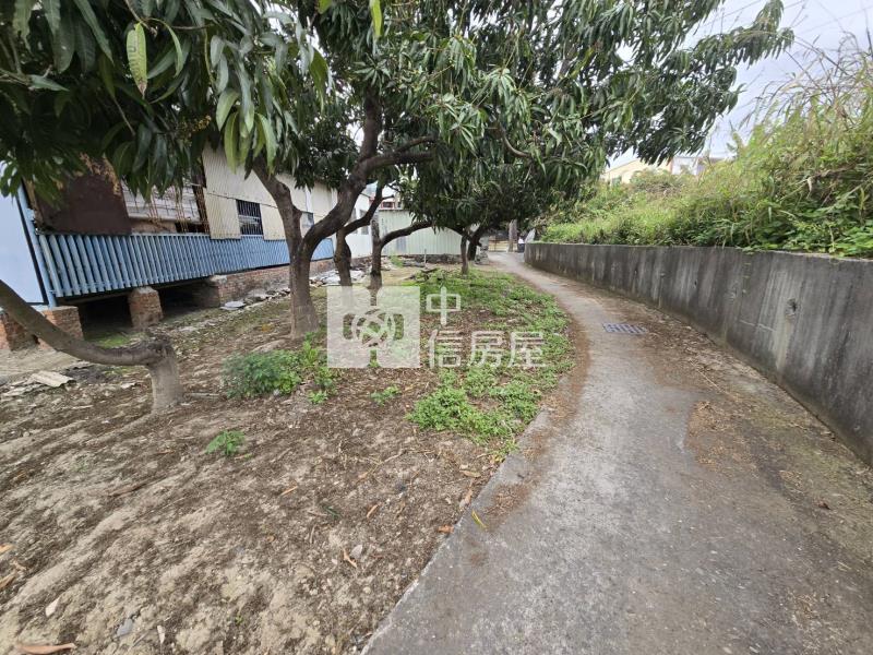 岡山區優值農地房屋室內格局與周邊環境