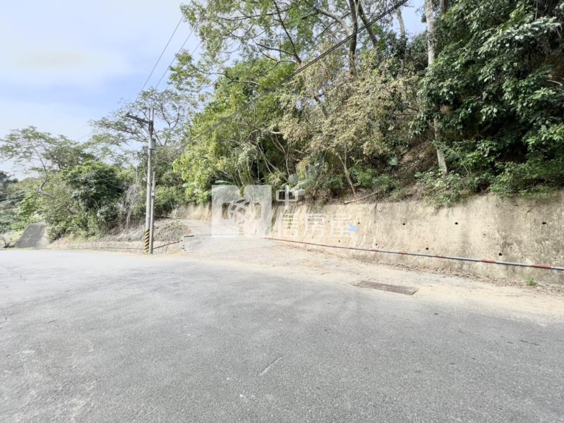東山路旁千坪農地房屋室內格局與周邊環境