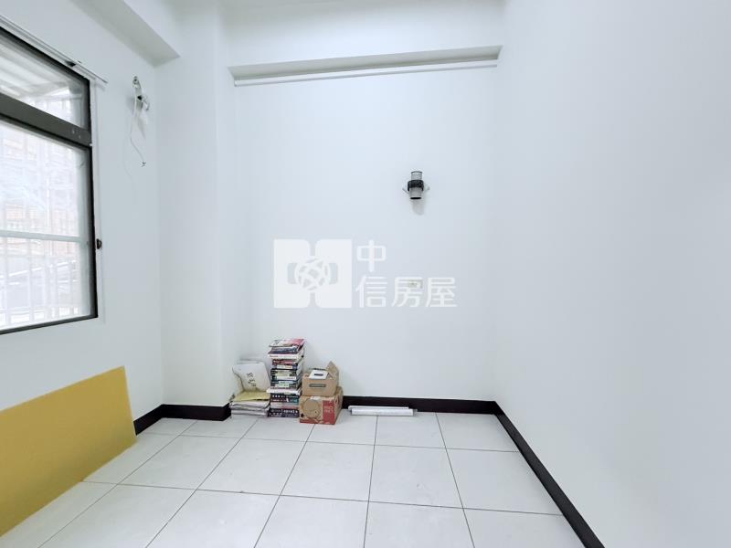 近學區一樓機能方正電寓房屋室內格局與周邊環境