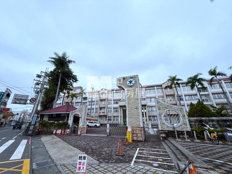 近學區一樓機能方正電寓房屋室內格局與周邊環境