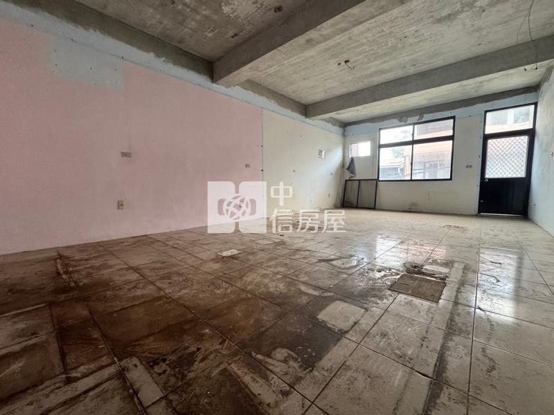 楊新路透天房屋室內格局與周邊環境