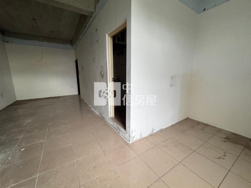 楊新路透天房屋室內格局與周邊環境