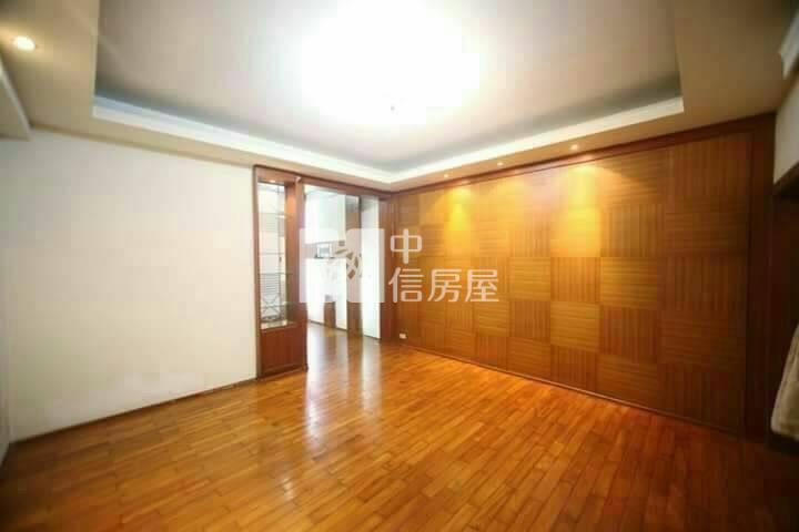 五期別墅大四房房屋室內格局與周邊環境