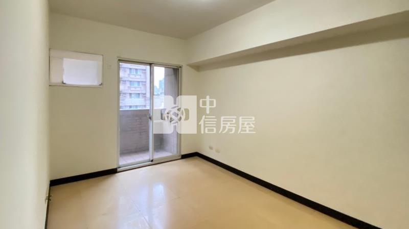 水湳經貿四房平車房屋室內格局與周邊環境