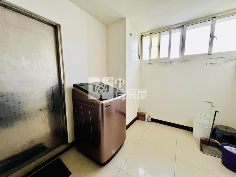 苑裡角間黃金店面透天房屋室內格局與周邊環境