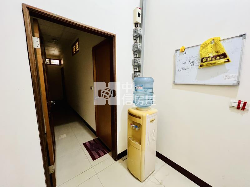 苑裡角間黃金店面透天房屋室內格局與周邊環境