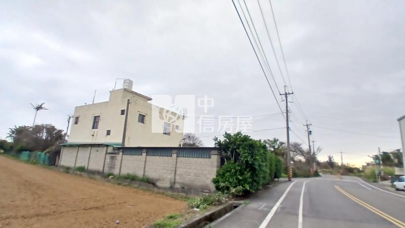 觀音蓮園旁三面路 買地送農舍房屋室內格局與周邊環境
