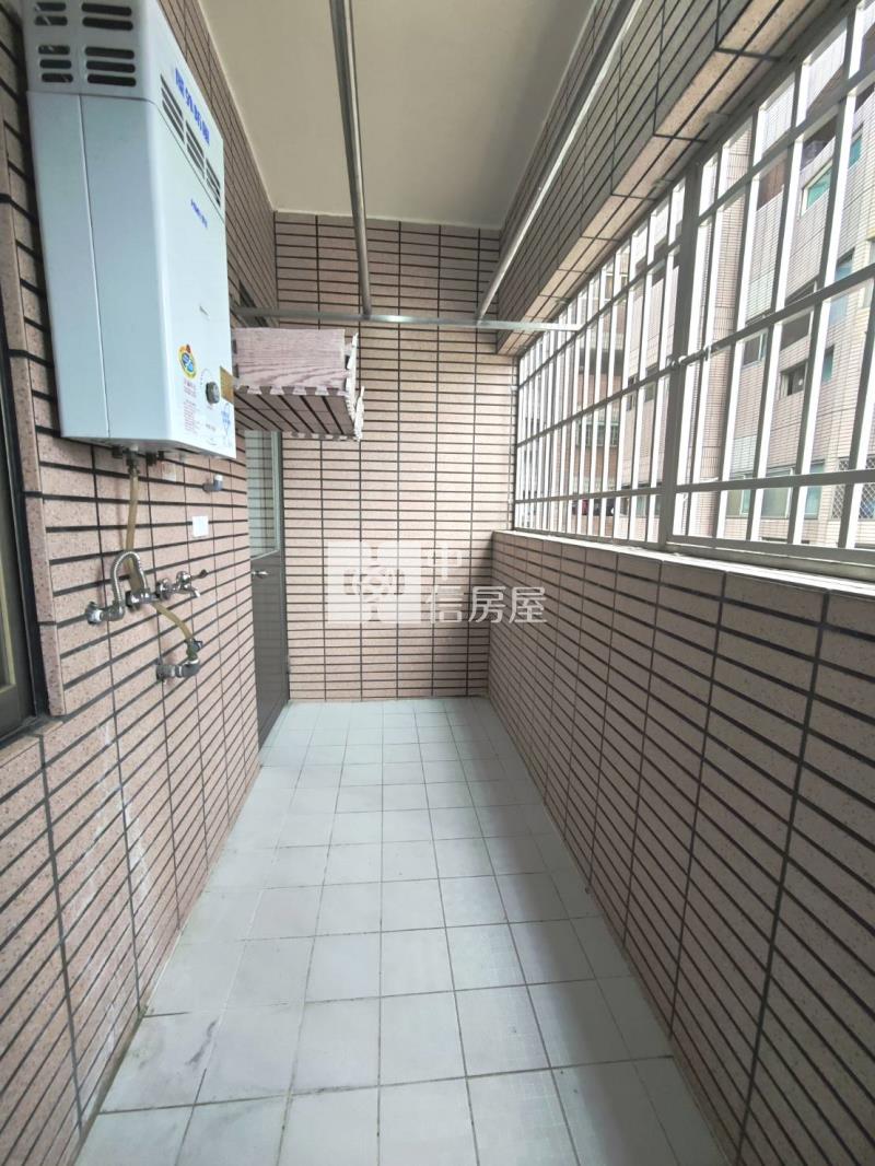 好事多榮興商圈直接入住四房休旅車位美景房房屋室內格局與周邊環境