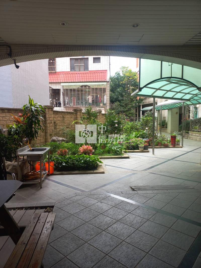 內壢中正國小景觀電梯三房房屋室內格局與周邊環境