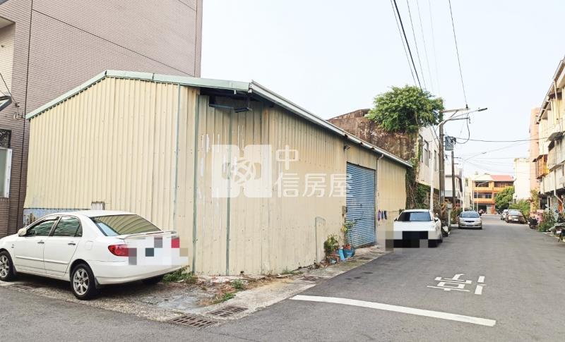 歸仁八甲三面臨路127大地坪透天厝房屋室內格局與周邊環境