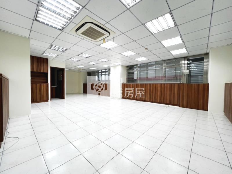 【新世紀】桃園中山路百坪稀有商辦房屋室內格局與周邊環境