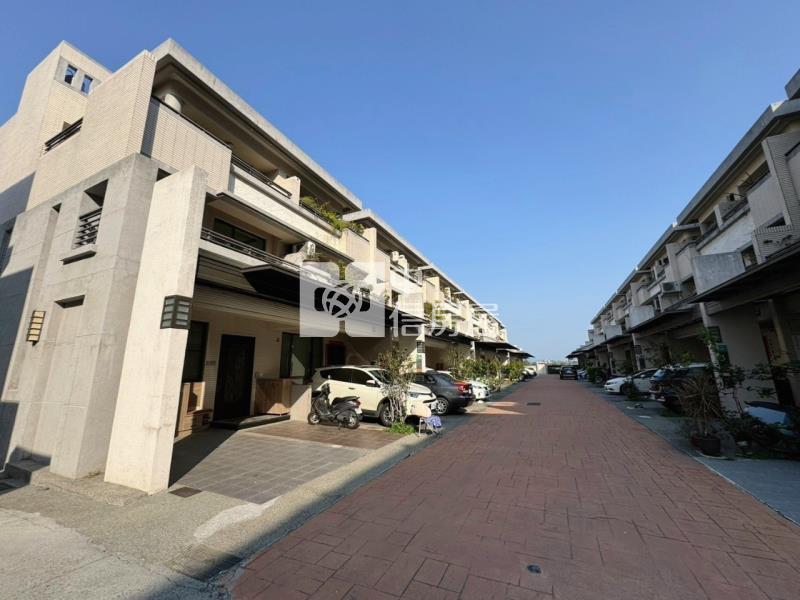善化南科大地坪傳統孝親車墅房屋室內格局與周邊環境