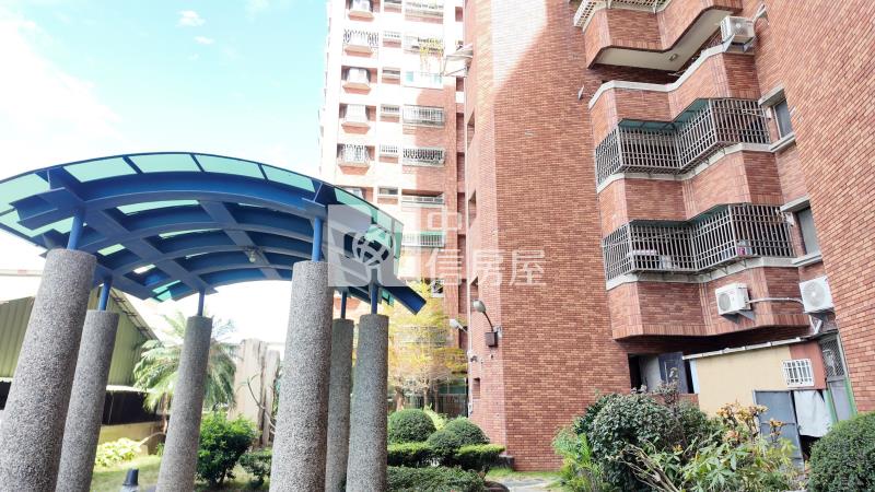 文化路旁 ★影音空拍在中信嘉義玉山店房屋室內格局與周邊環境