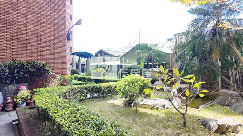 文化路旁 ★影音空拍在中信嘉義玉山店房屋室內格局與周邊環境