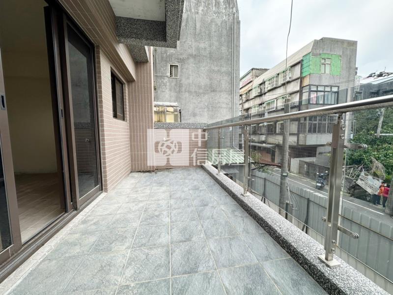 EY02八德全新臻美電梯別墅-1房屋室內格局與周邊環境