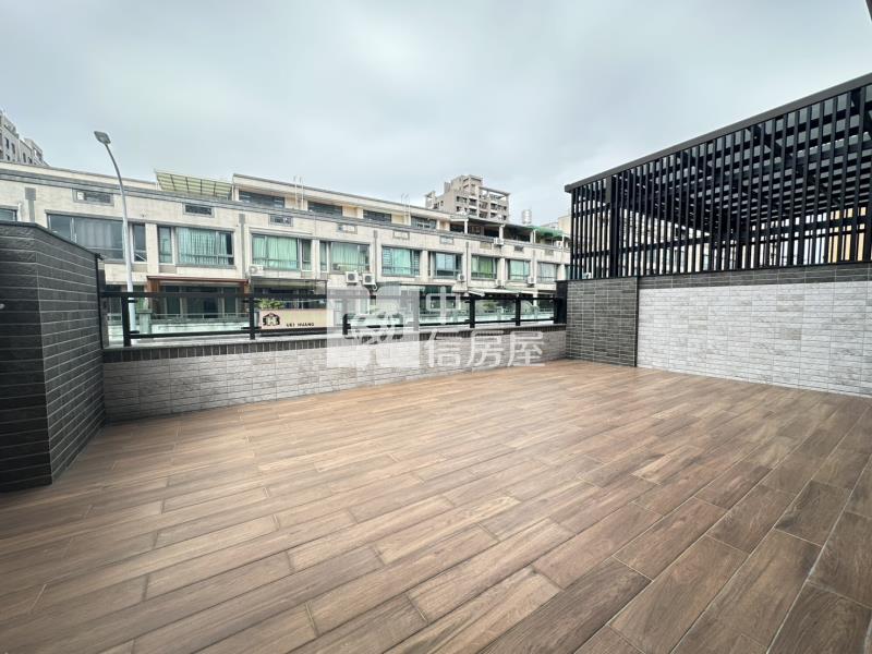 大里立新學區臨路大面寬全新電梯別墅房屋室內格局與周邊環境