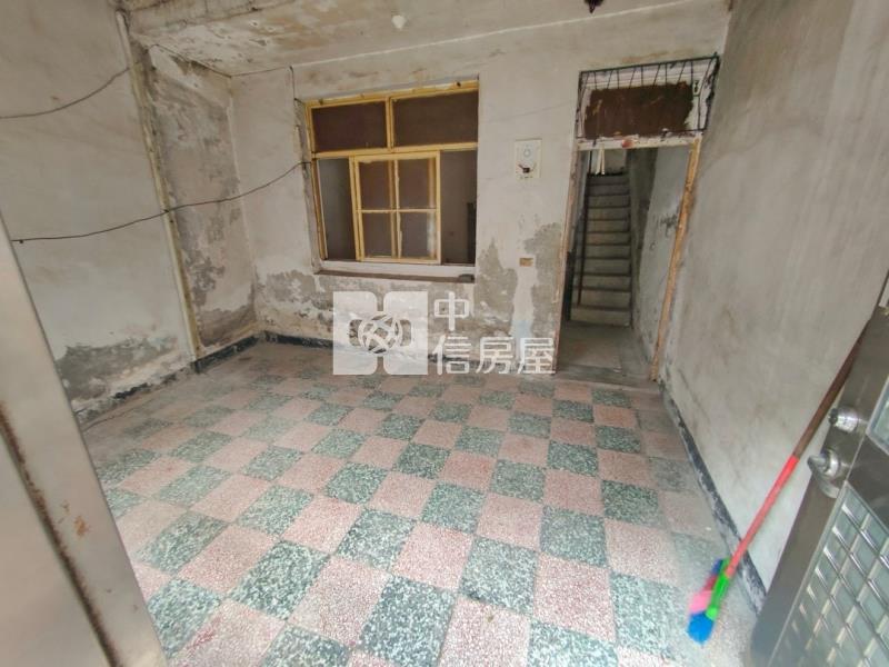華勛市場旁透天房屋室內格局與周邊環境
