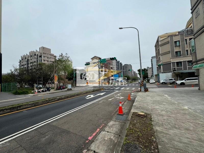 【星鑽】高鐵站前A18小坪數美店地房屋室內格局與周邊環境