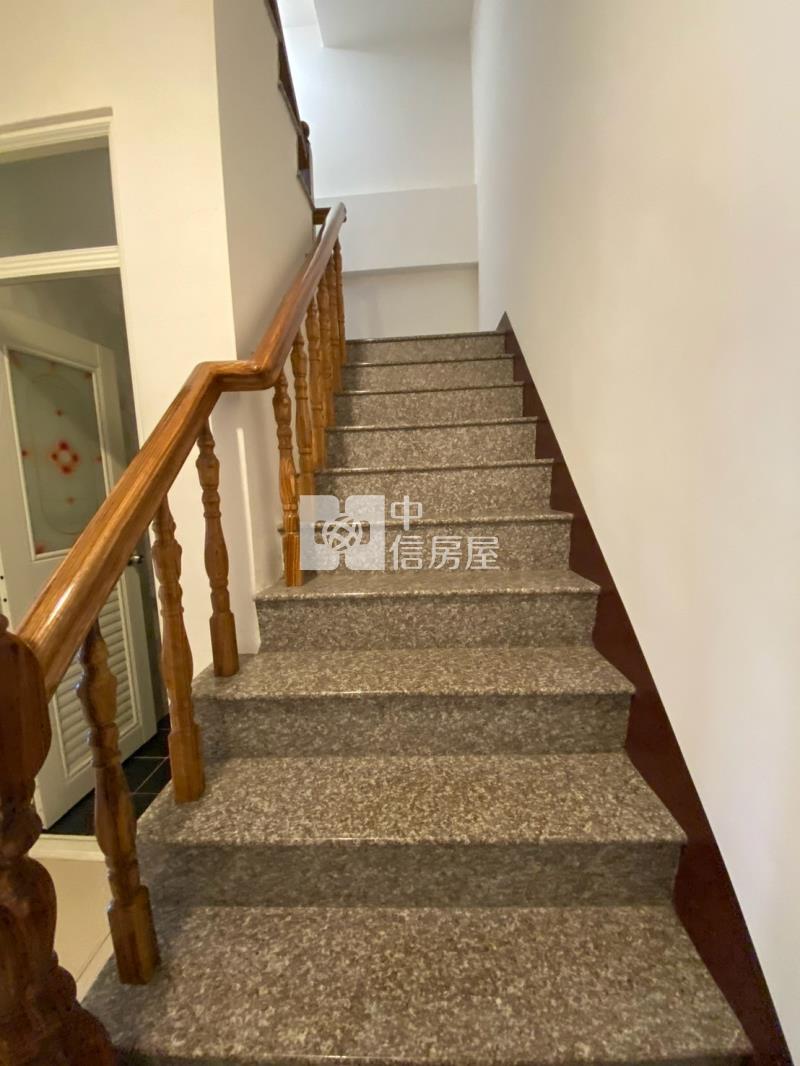 斗南後站雙車美別墅房屋室內格局與周邊環境