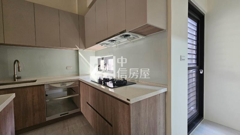 仁美國小臨路12米電梯別墅全新完工房屋室內格局與周邊環境