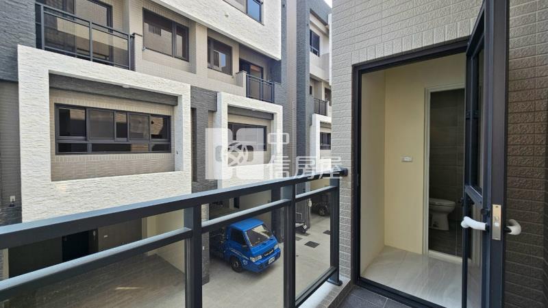 仁美國小臨路12米電梯別墅全新完工房屋室內格局與周邊環境
