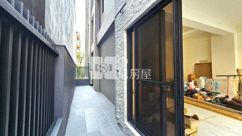 仁美國小臨路12米電梯別墅全新完工房屋室內格局與周邊環境