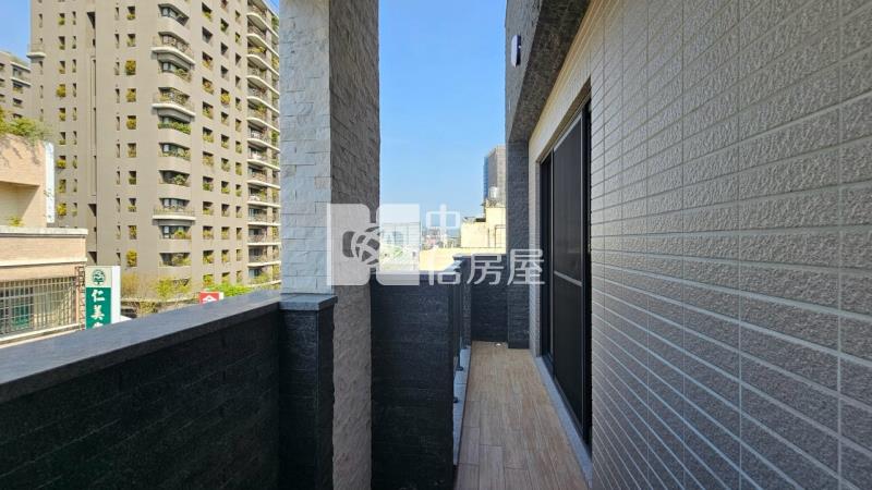 仁美國小臨路12米電梯別墅全新完工房屋室內格局與周邊環境