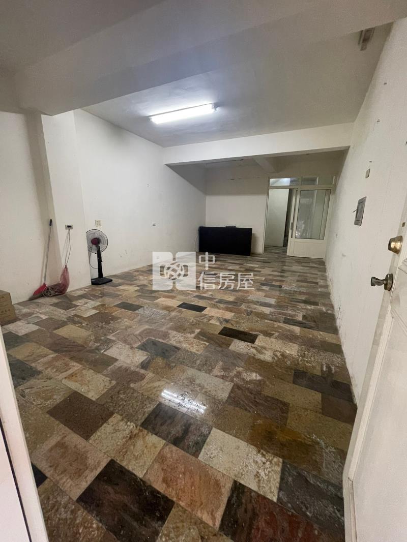 虎尾三學區透天1房屋室內格局與周邊環境