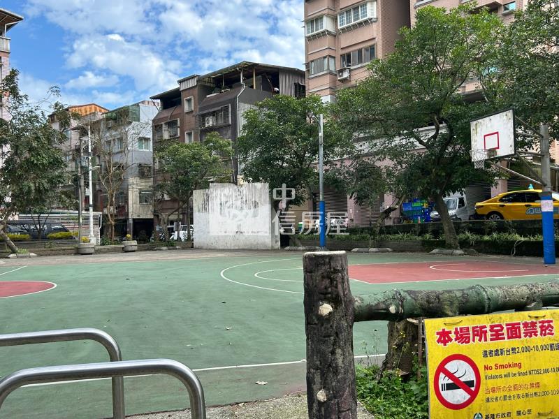 ◆暖暖兒童公園旁公寓房屋室內格局與周邊環境