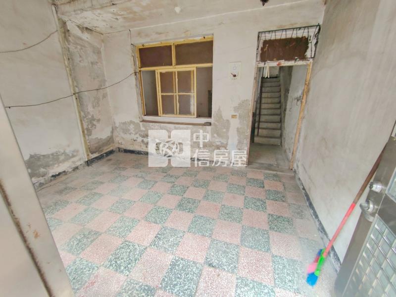 中壢華勛市場旁低總價透天房屋室內格局與周邊環境